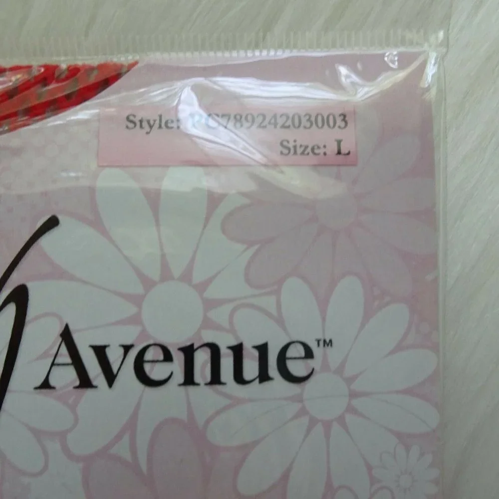 Clearance!💎5/$25 Leg Avenue Girl's Fishnet Pantyhose Red